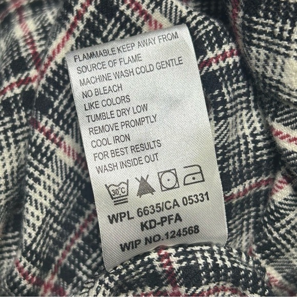 WOOLRICH Flannel Button Up - Picture 9 of 10